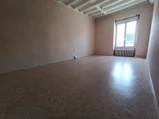 Ancien commerce, 110 m2 + 60m2, terrain de 1242m2