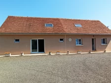 Au calme, 3500 m2 de terrain, 230m2, 3 chambres