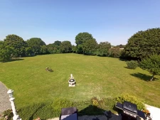 Au calme, 3500 m2 de terrain, 230m2, 3 chambres