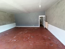 Ancien commerce, 110 m2 + 60m2, terrain de 1242m2