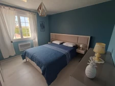 Maison très bon état avec sous sol et joli terrain sans vis 