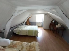 Centre proche commerce, parfait état