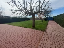 Maison très bon état avec sous sol et joli terrain sans vis 