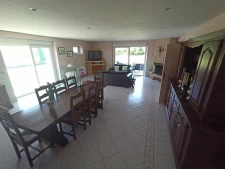 Au calme, 3500 m2 de terrain, 230m2, 3 chambres