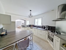 MAISON FAMILIALE type LONGÈRE de 142 m2 proche ERDRE