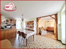 Maison de 1911 de 75 m2 avec  nombreuses dépendances sur 200