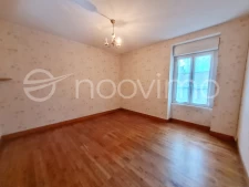 Maison de 1911 de 75 m2 avec  nombreuses dépendances sur 200