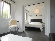 Maison 5 chambres et 1 Bureau de 250 m2 sur 2500 m2 de jardi