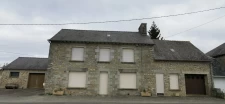 maison en pierres avec dépendances sur terrain 1200m2