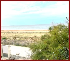  Très belle châtelaillonnaise sur le front de mer