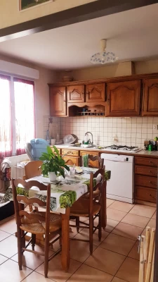 Thairé centre, maison de plein pied avec 799 m2 de terrain