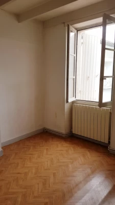 Maison de caractère de 66m2 + Chai de 22 m2 au coeur du vill