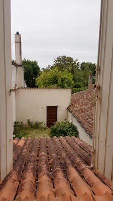 Maison de caractère de 66m2 + Chai de 22 m2 au coeur du vill