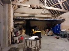 Grande Maison de 8 Chambres avec Potentiel d'Aménagement - I