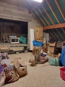 Grande Maison de 8 Chambres avec Potentiel d'Aménagement - I