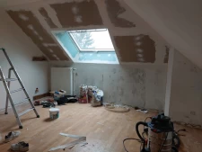 Grande Maison de 8 Chambres avec Potentiel d'Aménagement - I