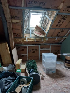 Grande Maison de 8 Chambres avec Potentiel d'Aménagement - I