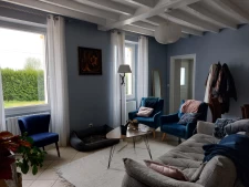 Grande Maison de 8 Chambres avec Potentiel d'Aménagement - I