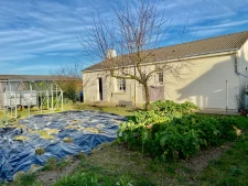 Maison de plain-pied au calme de la campagne