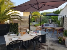 Charmante maison au calme avec beau salon