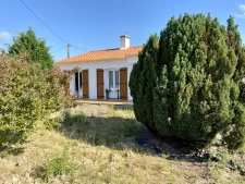 Maison de plain-pied de 100m2 en campagne, avec garage