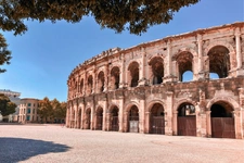 Nîmes