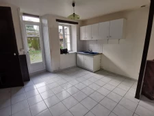  CHARMANTE MAISON CENTRE BOURG