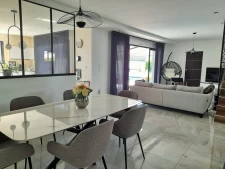 CONTEMPORAINE RECENTE A 5 MN DE CHOLET