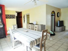 MAISON 4 CHAMBRES SUR SOUS SOL