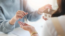 Changer de ville : comment vendre et acheter au bon rythme