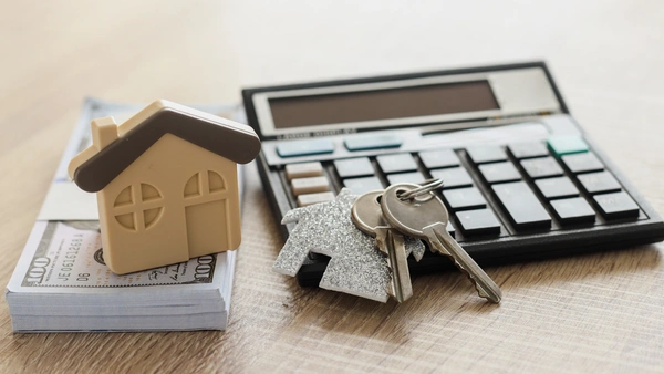 La décote immobilière : comprendre les facteurs qui influencent la valeur d’un bien