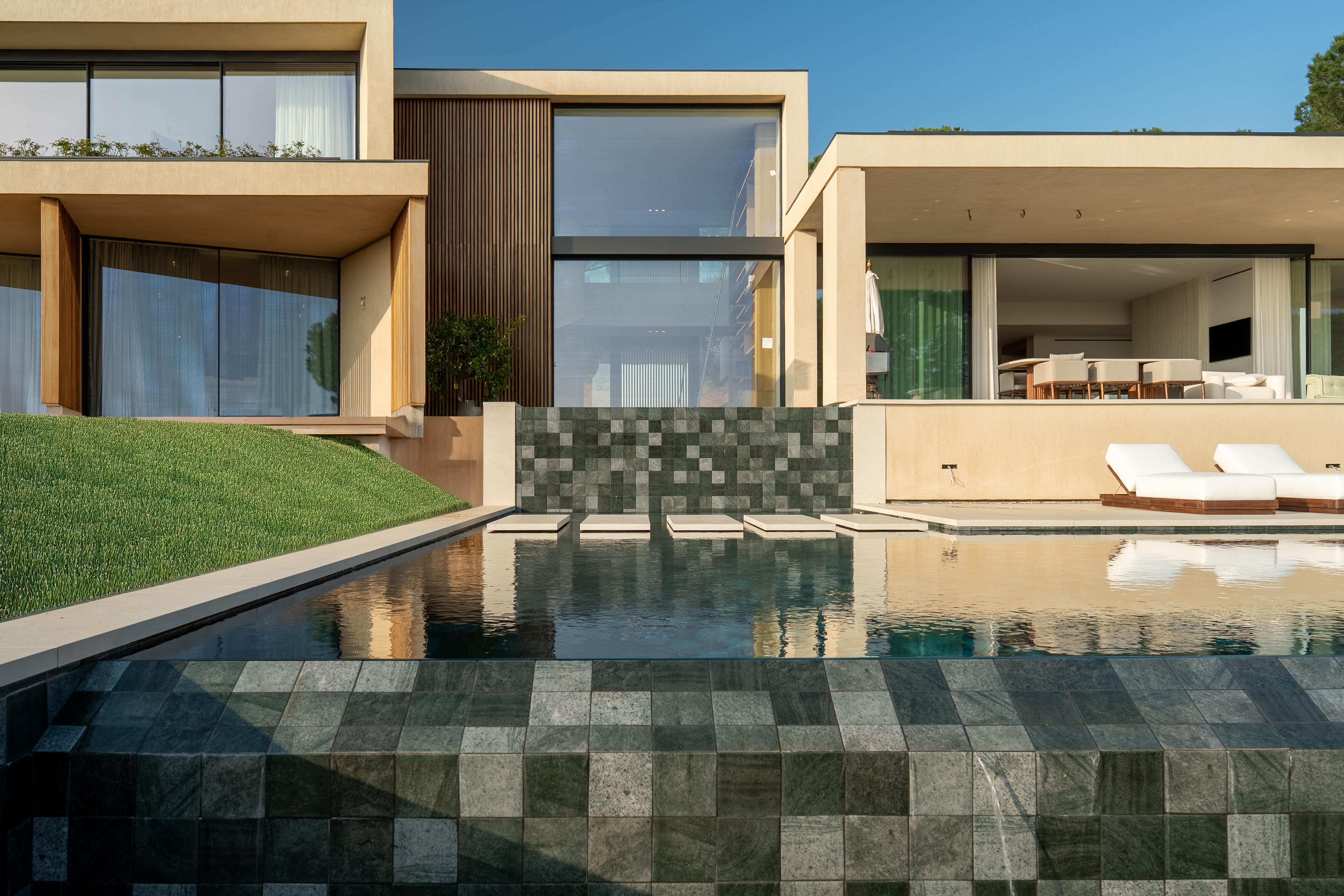 Image du carrousel d'image numéro 4