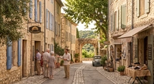 ☀️ Zoom sur Rognes : Le charme authentique au pied du Luberon