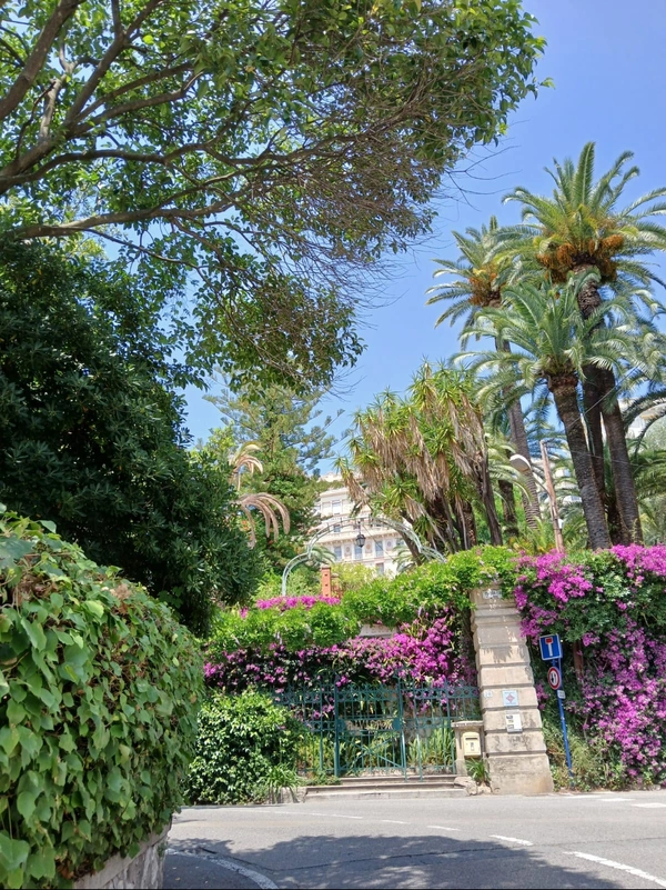 De Nice aux Portes de l'Italie, Côté Littoral et Arrière-Pays