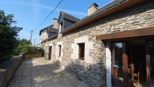 Longère en pierre 3 chambres CENTRE BRETAGNE GUERLEDAN MÜR D