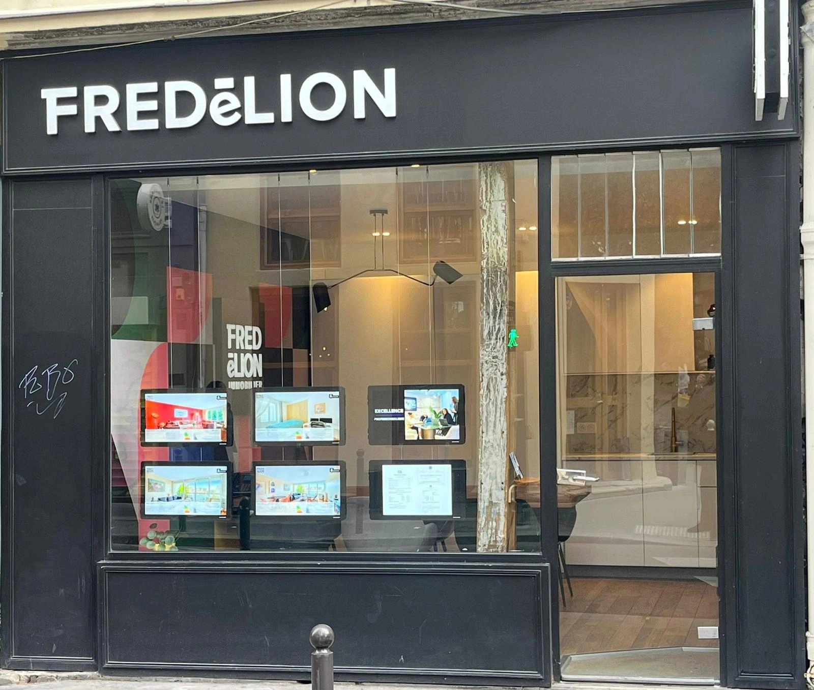 Paris 10 FREDeLION Canal 3