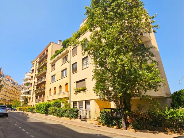 Avenue du Recteur Poincaré - Paris 16
