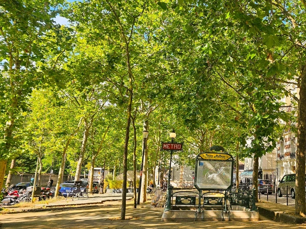 Place de l'église d'Auteuil - Paris 16