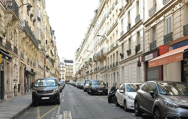 RUE D'EDIMBOURG