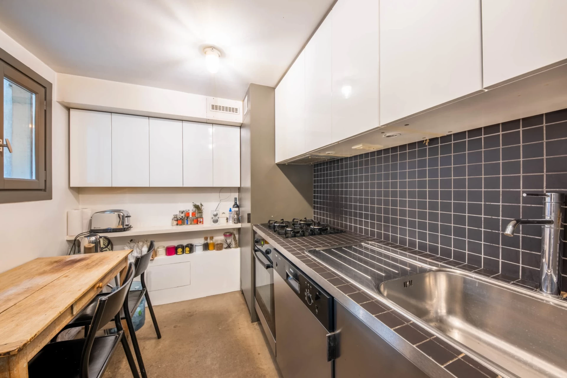 PARIS 10 - QUARTIER PORTE SAINT-MARTIN - APPARTEMENT 3 PIÈCES 2