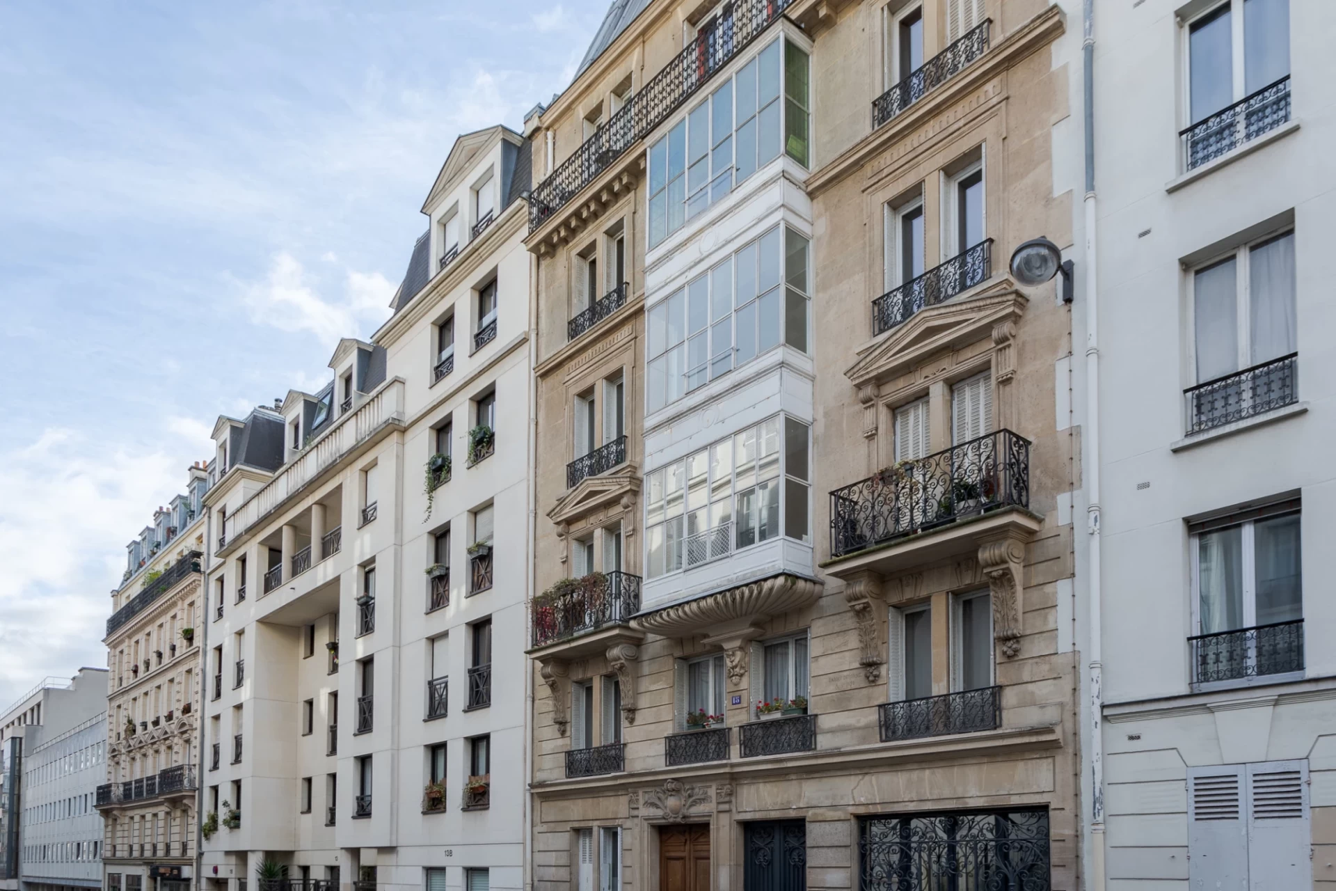 PARIS 9 - QUARTIER ROCHECHOUART - APPARTEMENT 2 PIÈCES 6