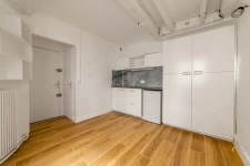 PARIS 10 - PORTE SAINT-MARTIN - STUDIO 4