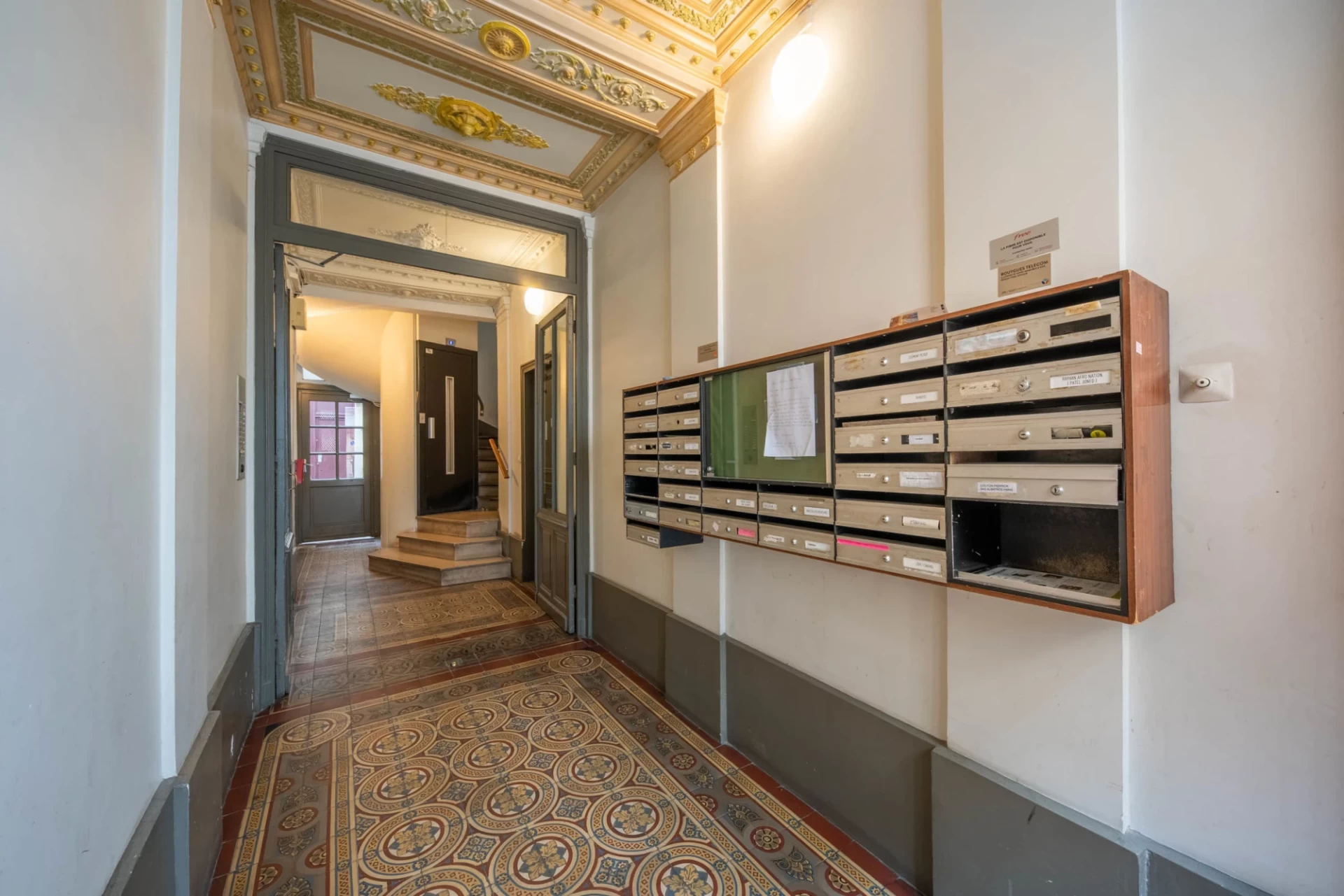 PARIS 10 - QUARTIER PORTE SAINT-MARTIN - APPARTEMENT 3 PIÈCES 6