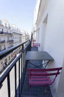 PARIS 10 - QUARTIER PORTE SAINT-MARTIN - APPARTEMENT 3 PIÈCES 7