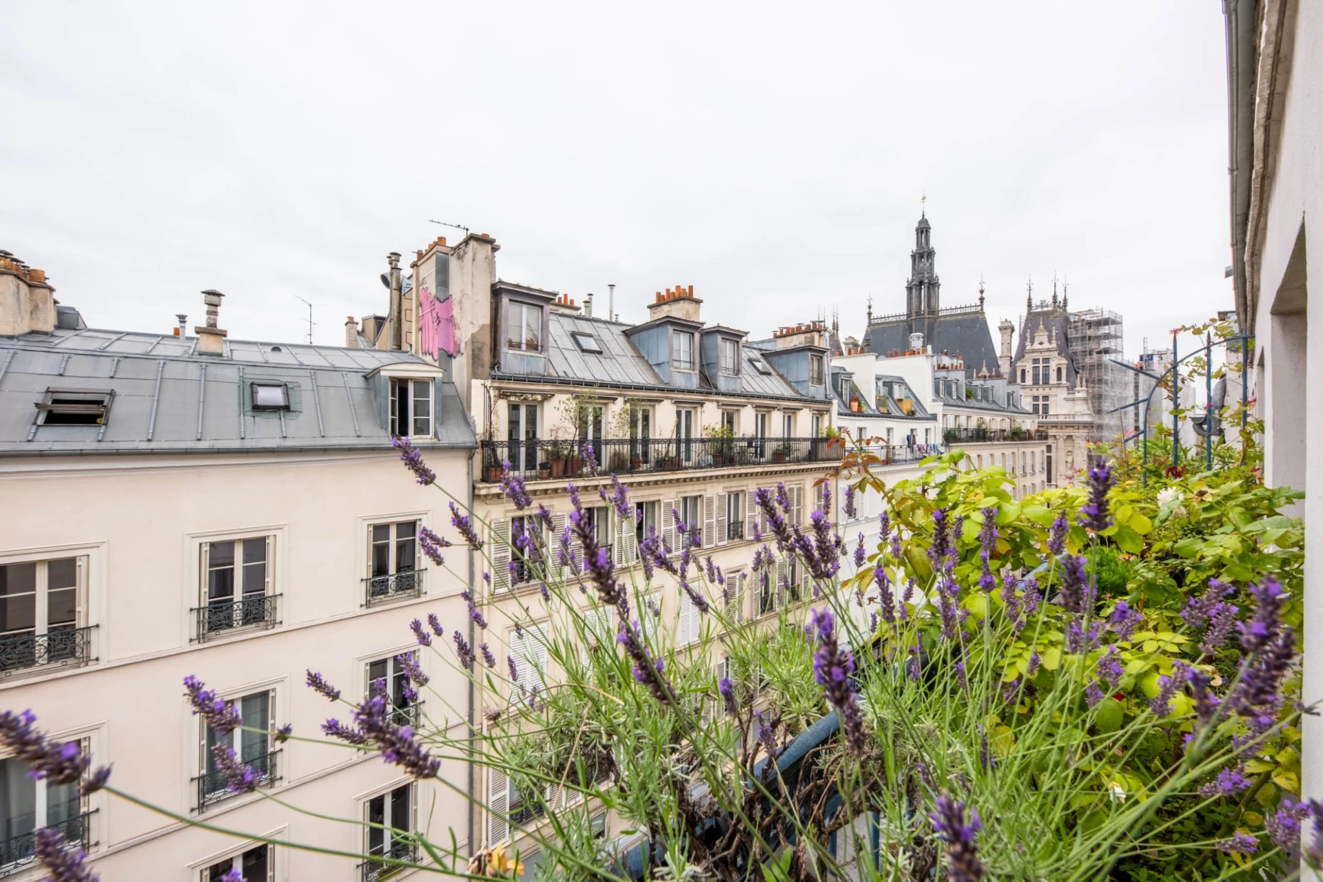 PARIS 10 - QUARTIER PORTE SAINT-MARTIN - APPARTEMENT 3 PIÈCES 8