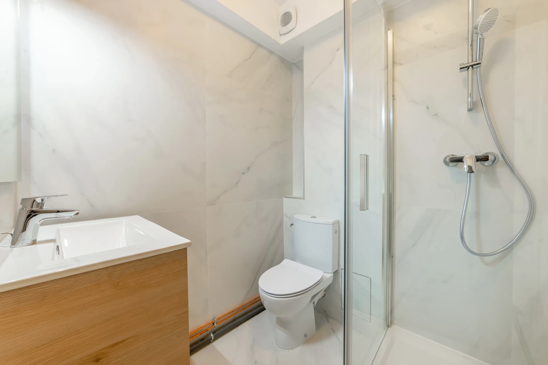 PARIS 10 - PORTE SAINT-MARTIN - STUDIO 6