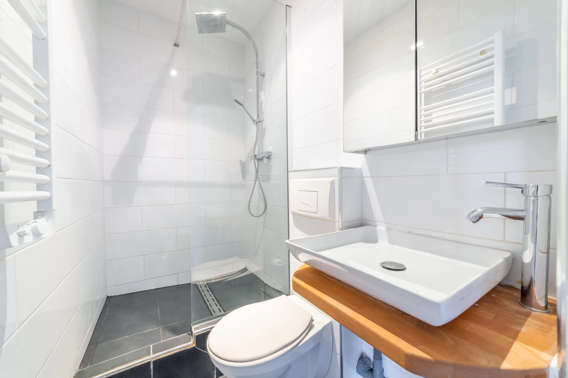 PARIS 10 - QUARITER PORTE SAINT-MARTIN - APPARTEMENT 2 PIÈCES 4