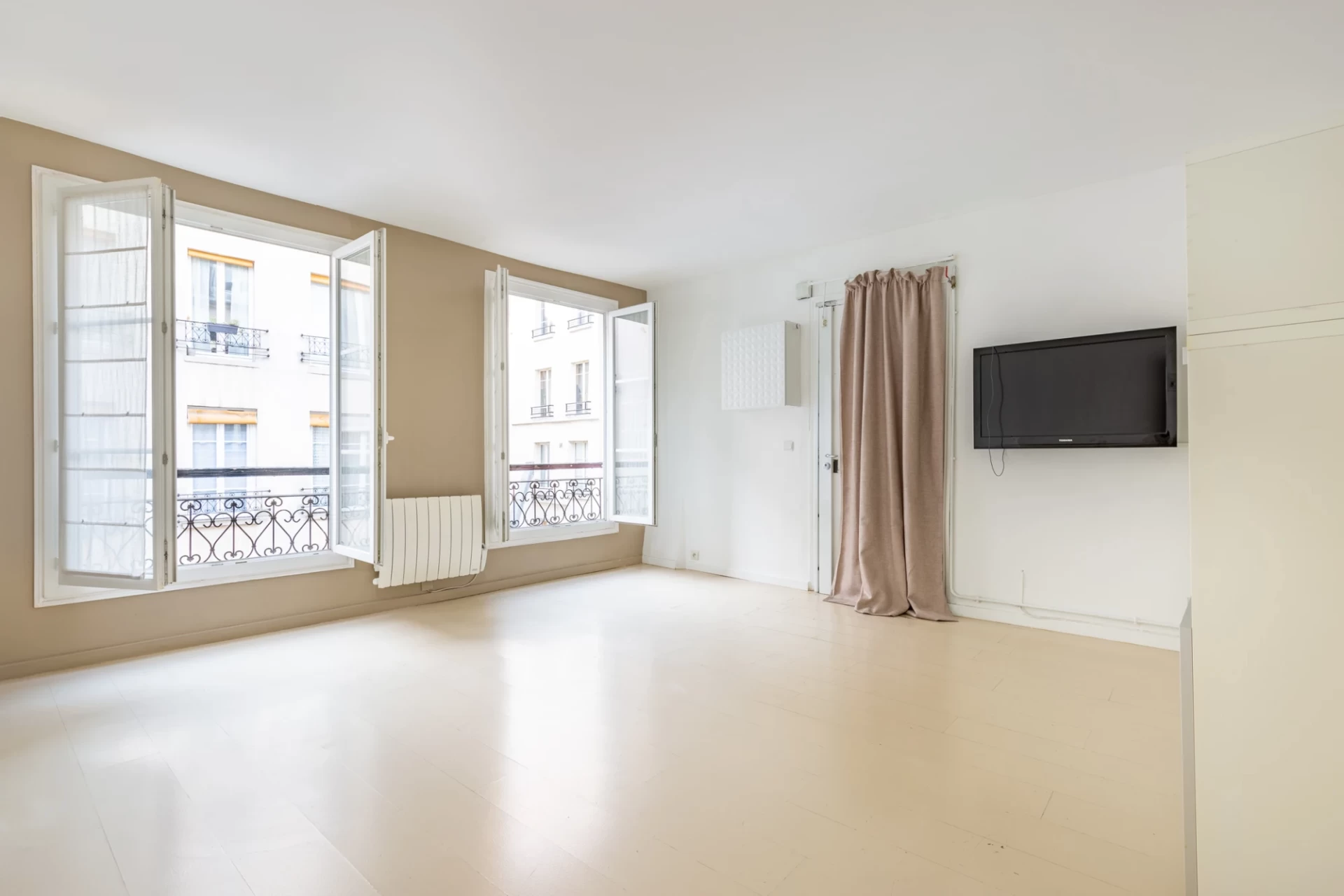 PARIS 3 - QUARTIER ARTS-ET-METIERS - APPARTEMENT 2 PIÈCES 1