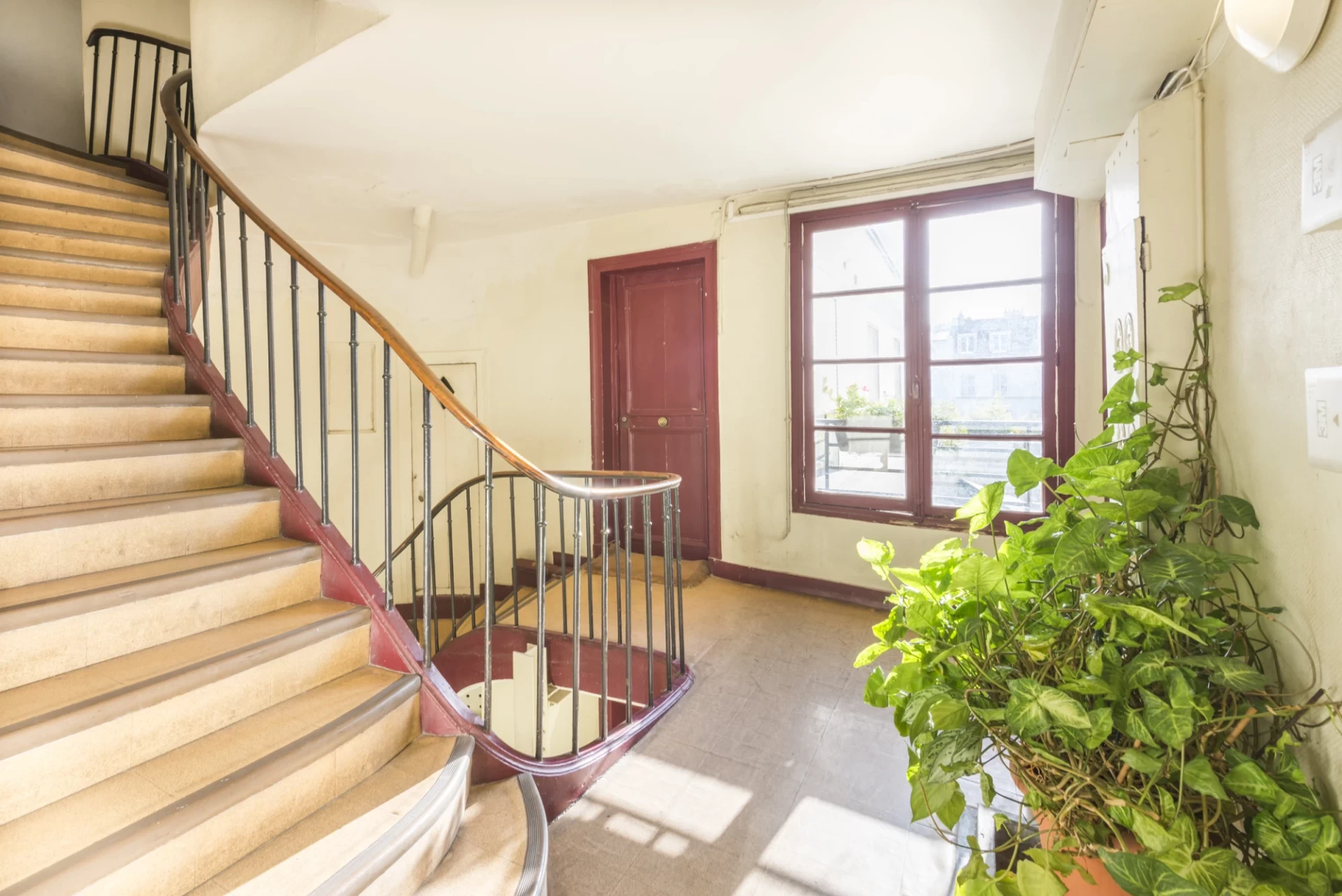 PARIS 10 - PORTE SAINT-MARTIN - APPARTEMENT 2 PIÈCES 6