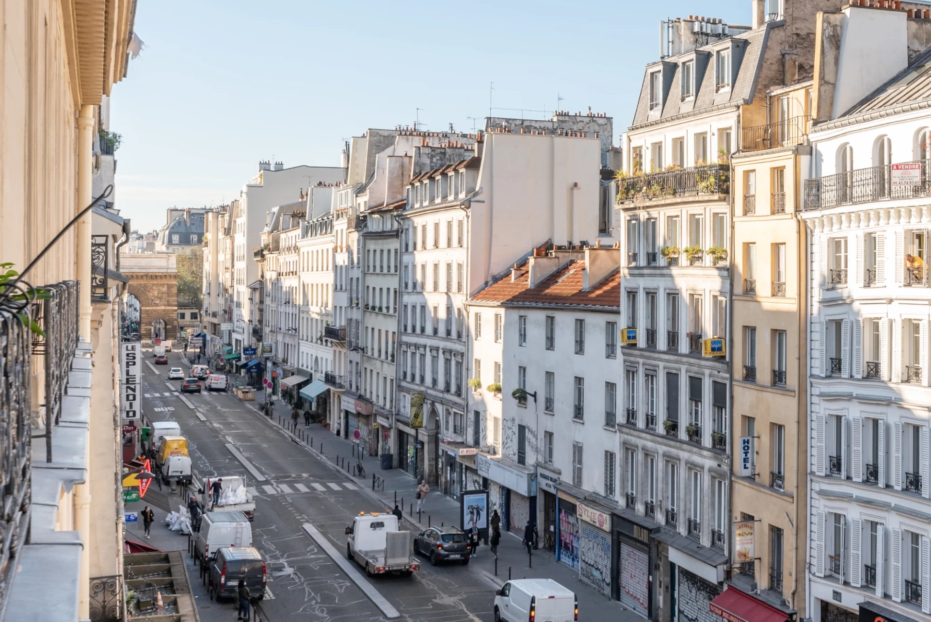 PARIS 10 - QUARTIER PORTE SAINT-MARTIN - APPARTEMENT 2 PIÈCES 9